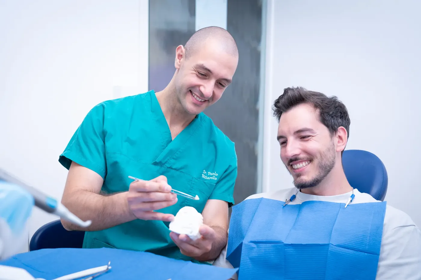 Consulenza protesica con modello dentale, protesi dentale Perugia
