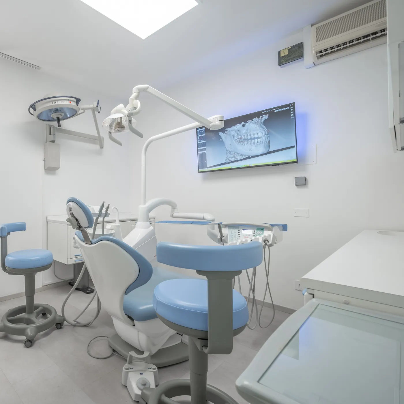 Tecnologie e attrezzature dello studio dentistico a Perugia